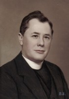 Rev Dr D M Brown
